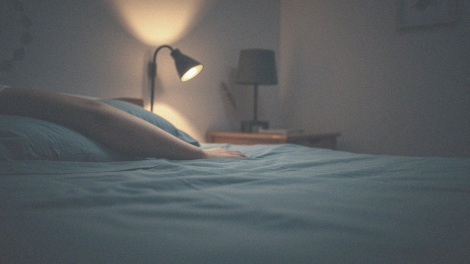 Jak pozycja snu wpływa na krążenie krwi?